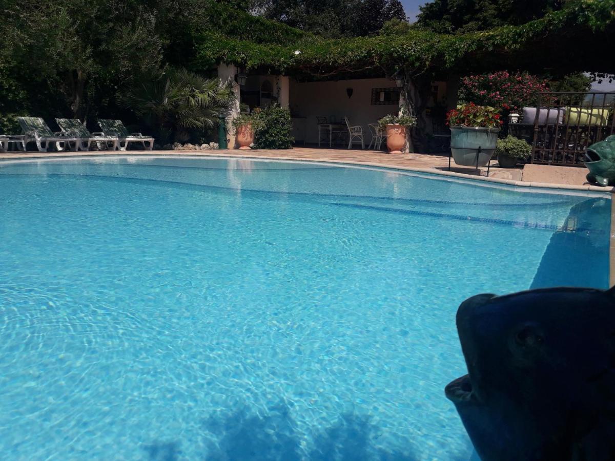 Mireille Apartment Carros